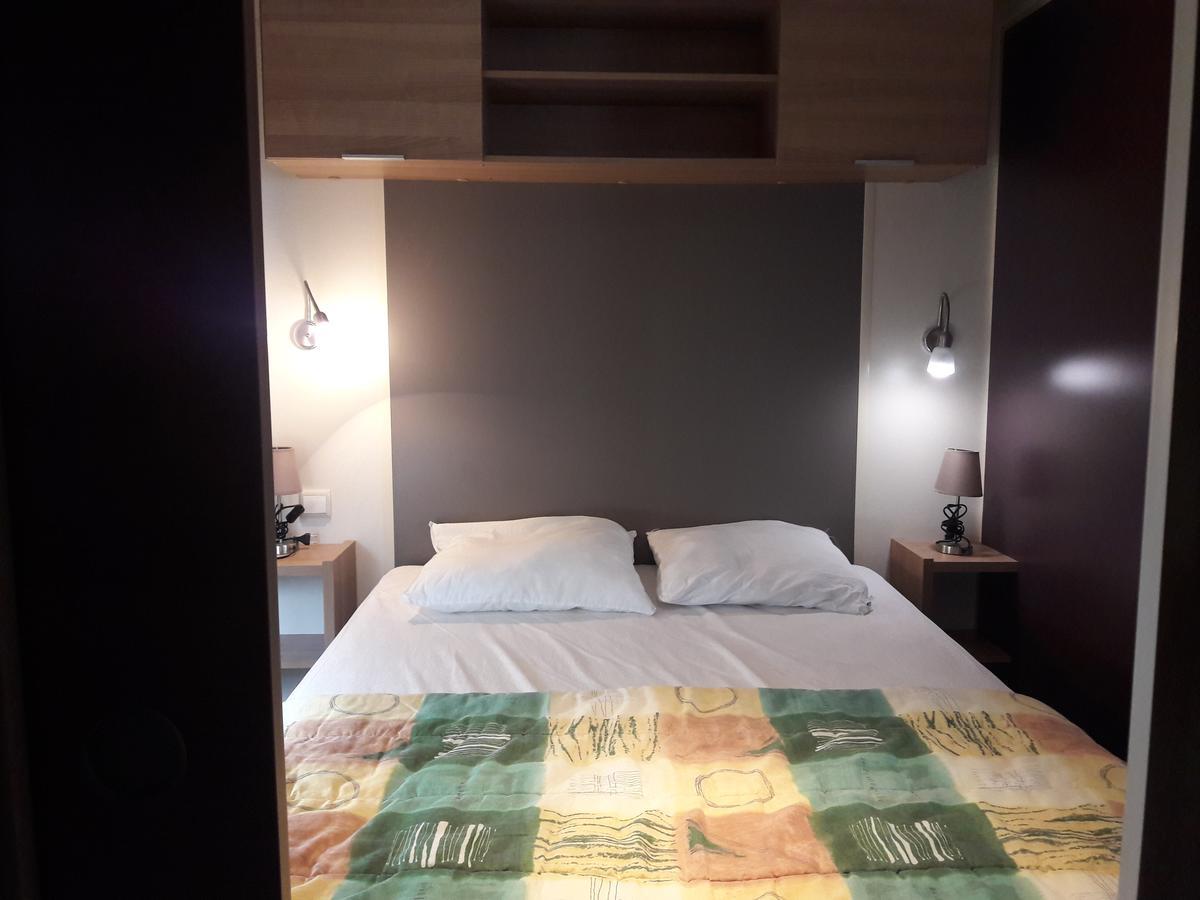 La Pignade Hotell Ronce-les-Bains Exteriör bild